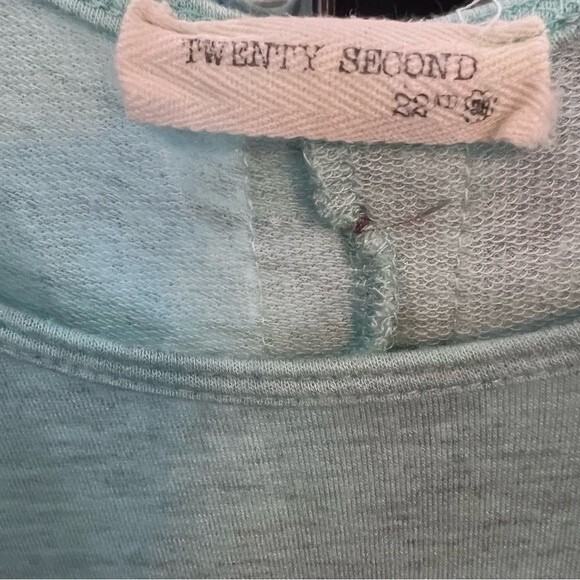 Mint with white sheer hemline light sweater tunic top size medium - Picture 5 of 5